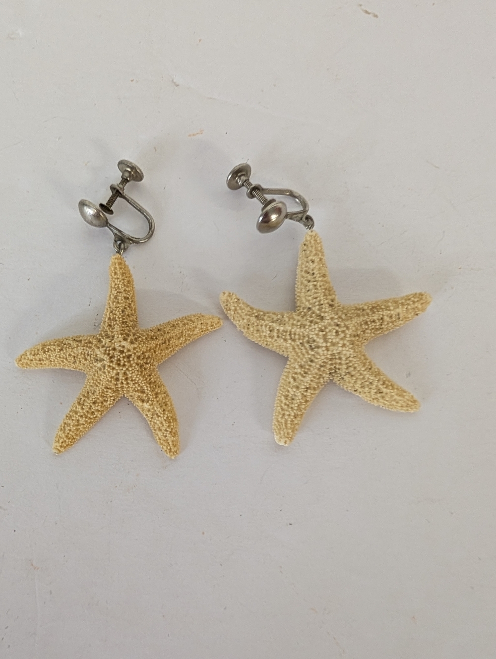 VINTAGE Starfish Earrings in Natural Beige Screw Backs 1950s Handcrafted